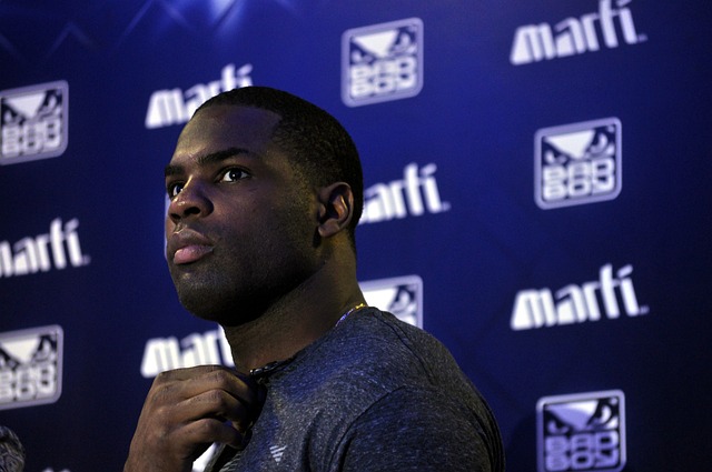 美因茨vs霍芬海姆：李在城、阿米里首发，克拉马里奇、曹法尔出战